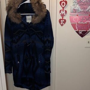 BB Dakota Women's Black and Blue Southwest Textile Faux Fur Hood Coat M
